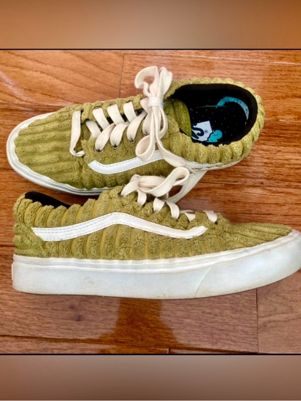 Vans ComfyCush Old Skool Corduroy Sneakers Green White Women’s 7